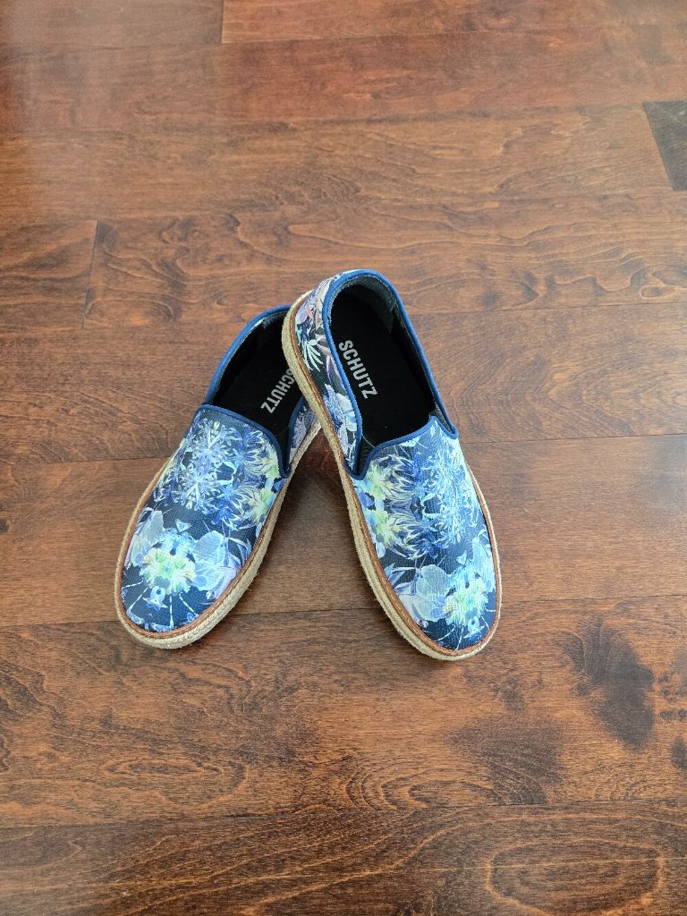 NWOT Schutz Slip On Sneakers / Espadrilles Shoes Size 8 (EU 38)